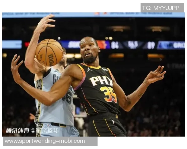 杜兰特被网友质疑不及乔科詹三巨头争议再起引发热议 杜兰特被网友质疑不及乔科詹三巨头争议再起引发热议