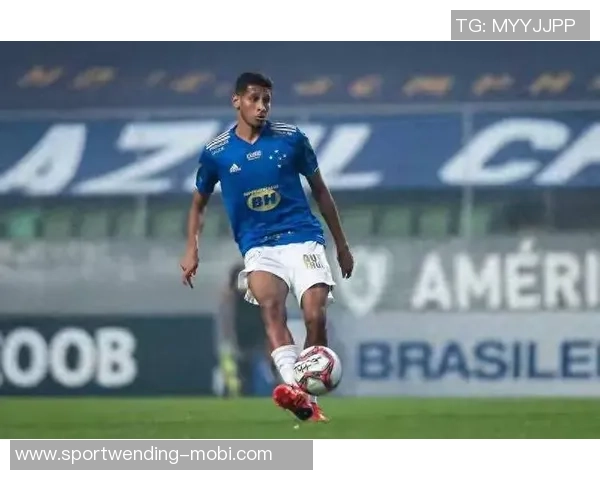 阿德里亚诺菲尔米诺以100万欧元转会费加盟三镇签约两年加一年选项 阿德里亚诺菲尔米诺以100万欧元转会费加盟三镇签约两年加一年选项